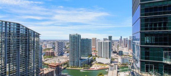 3 Schlafzimmer Gewerbliche Immobilien in Miami, USA, Nr. 614755 26