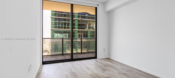 3 Schlafzimmer Gewerbliche Immobilien in Miami, USA, Nr. 614755 3