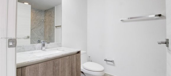 3 Schlafzimmer Gewerbliche Immobilien in Miami, USA, Nr. 614755 2