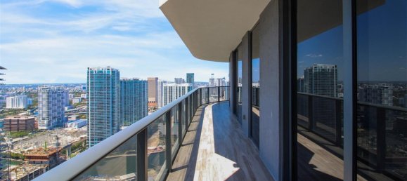3 Schlafzimmer Gewerbliche Immobilien in Miami, USA, Nr. 614755 30