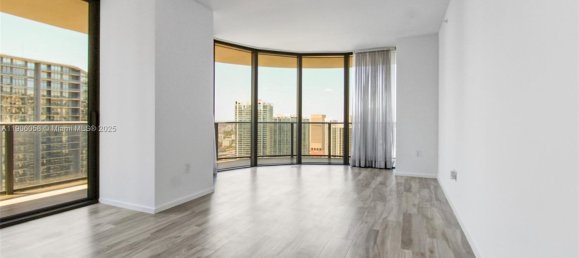 3 Schlafzimmer Gewerbliche Immobilien in Miami, USA, Nr. 614755 18
