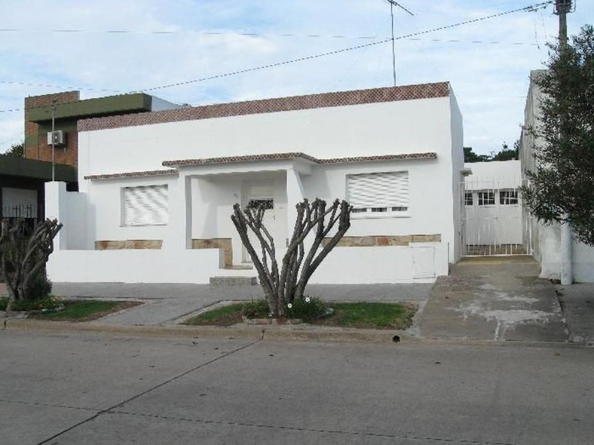 3 bedrooms House in Buenos Aires, Argentina No. 103790