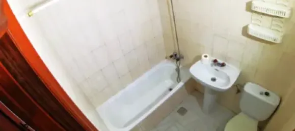 Квартира с 4 спальнями в Леон, Испания № 70460 31