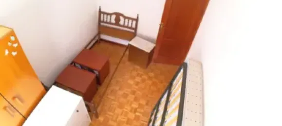 Квартира с 4 спальнями в Леон, Испания № 70460 19