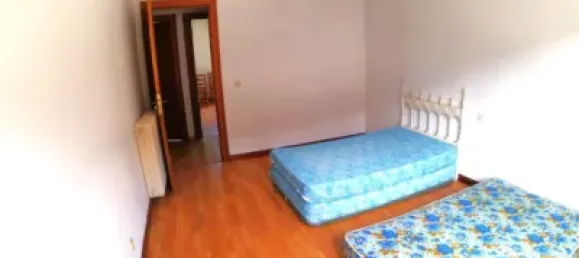 Квартира с 4 спальнями в Леон, Испания № 70460 27