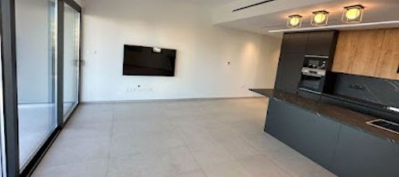 Квартира с 2 спальнями в Лимассол, Кипр № 19855 2