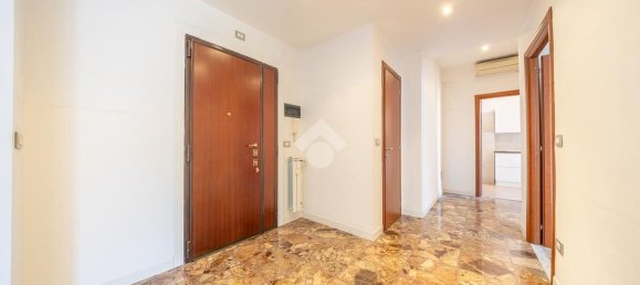 2 Schlafzimmer Wohnung in Rome, Italy, Nr. 356961 10