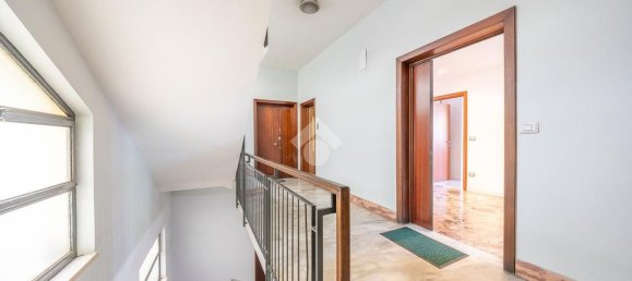 2 Schlafzimmer Wohnung in Rome, Italy, Nr. 356961 4