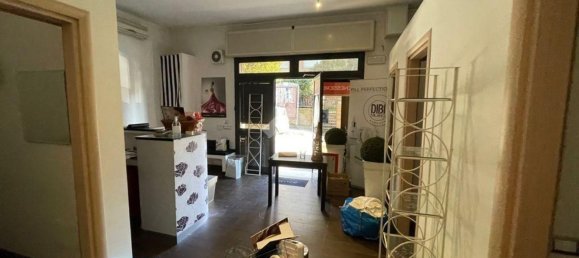 100m² Commercial property in Genzano di Roma, Italy No. 172508 5
