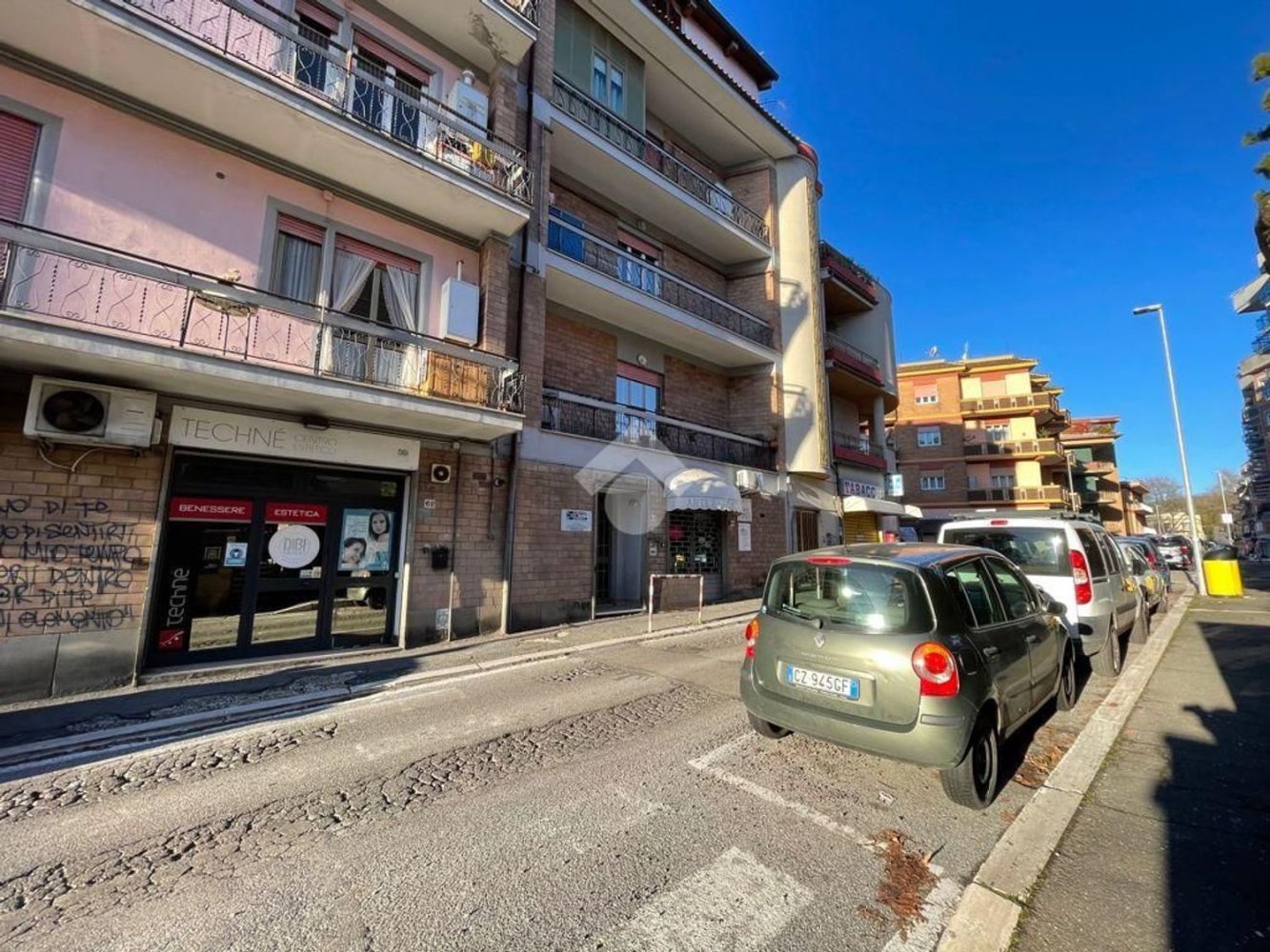 100m² Commercial property in Genzano di Roma, Italy No. 172508