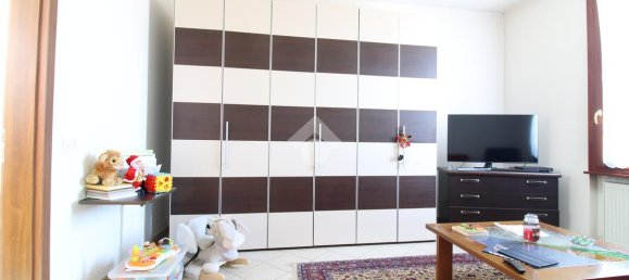 2-salle Appartement à Fossalta di Portogruaro, Italy No. 168059 6