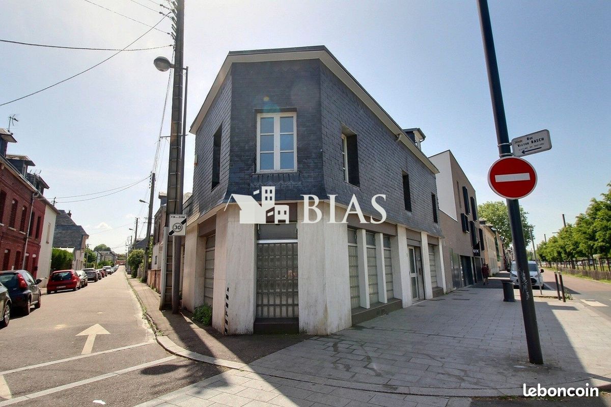 Escritório em Le Petit-Quevilly, France 285 m² N.º 362183