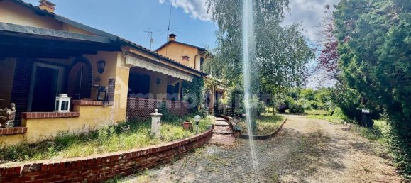 4 bedrooms Apartment in Salmour, Italy No. 281900 2