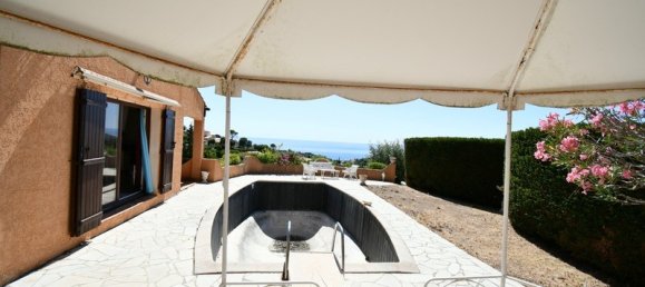 2 bedrooms Villa in Roquebrune-sur-Argens, France No. 298044 2