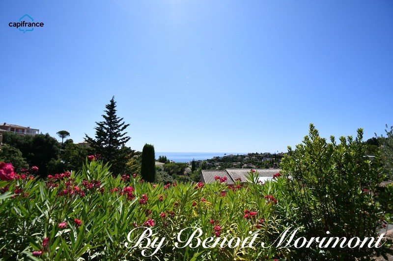 2 bedrooms Villa in Roquebrune-sur-Argens, France No. 298044