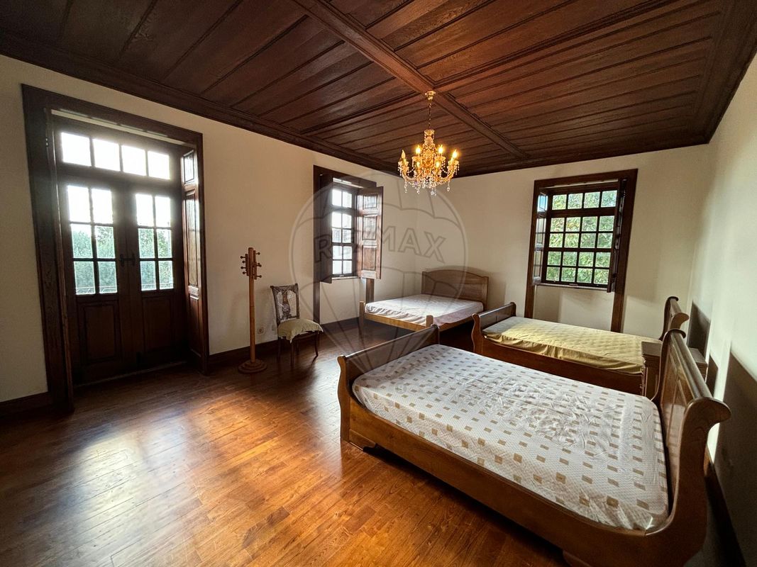 Дом с 5 спальнями в Quintela de Lampacas, Португалия № 40519