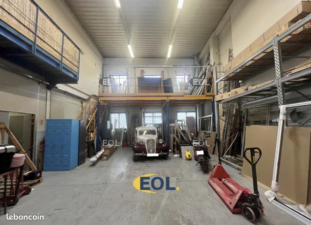 Gewerbliche Immobilie in Pierrefitte-sur-Seine, France 380m², Nr. 354939