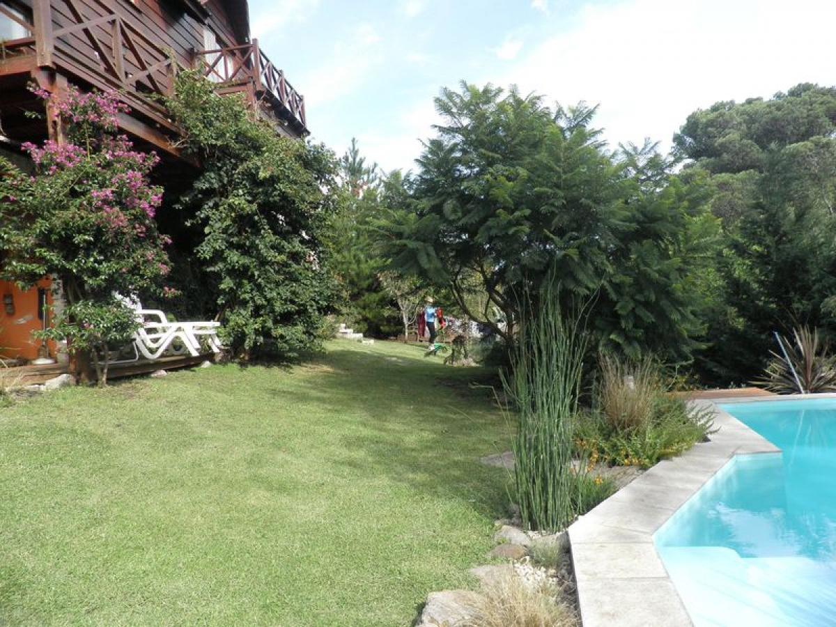 Granja de 3 dormitorios en General Pueyrredón, Argentina No. 41926