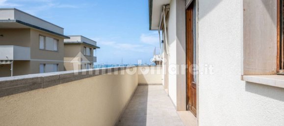 Apartamento de 2 dormitorios en Rosignano Marittimo, Italy No. 262596 13