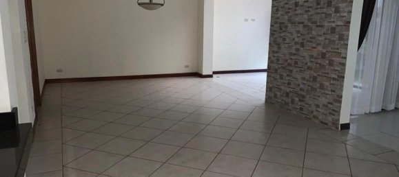 3 bedrooms House in Santa Ana, Costa Rica No. 863 3