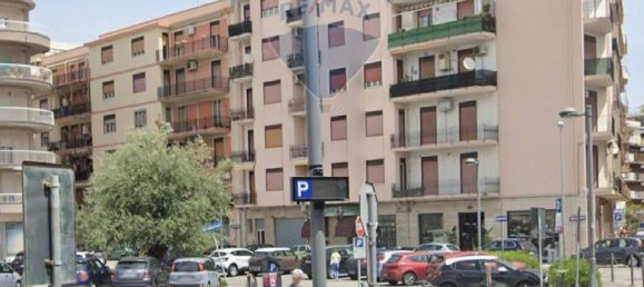 1-salle Garage à Milazzo, Italy No. 311685 3