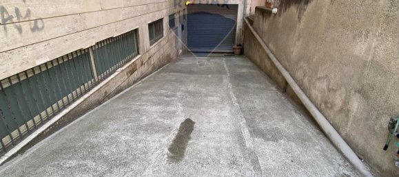 1-salle Garage à Milazzo, Italy No. 311685 6