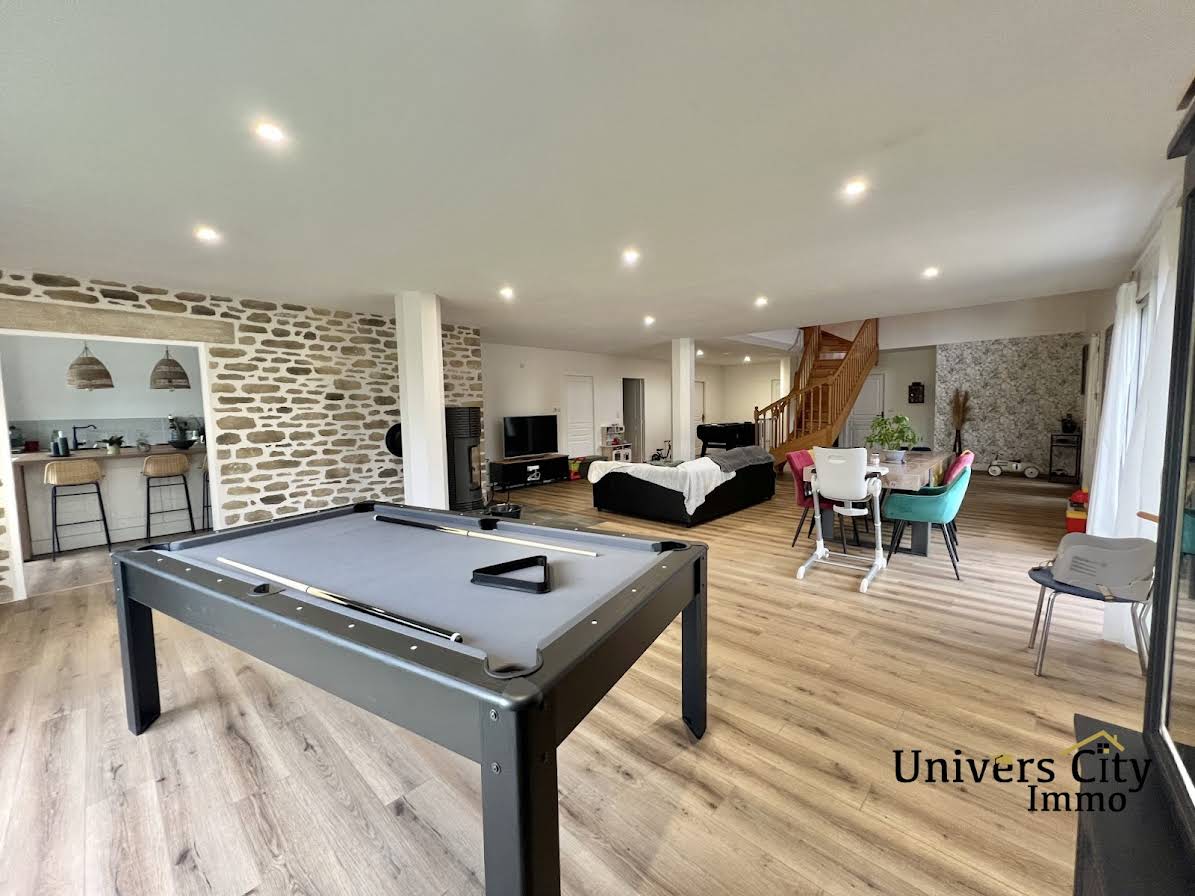 5 bedrooms House in Orvault, France No. 201971