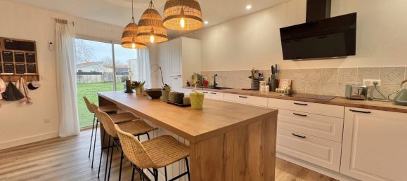 5 bedrooms House in Orvault, France No. 201971 6