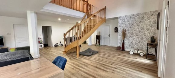 5 bedrooms House in Orvault, France No. 201971 4