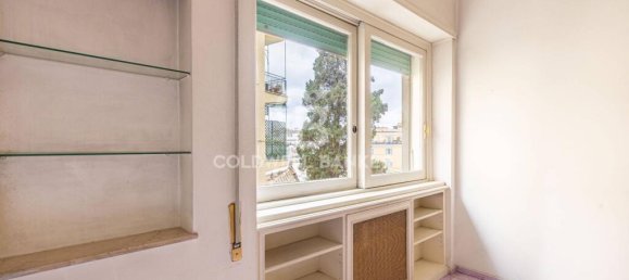 3 bedrooms Apartment in Rome, Italy No. 53111 14