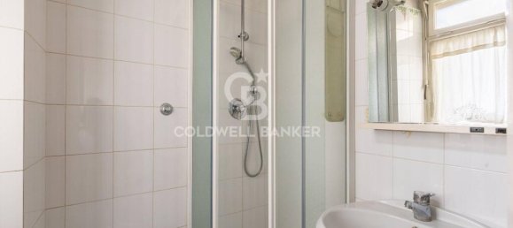 3 bedrooms Apartment in Rome, Italy No. 53111 18