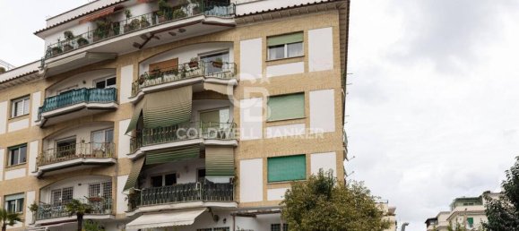 3 bedrooms Apartment in Rome, Italy No. 53111 25