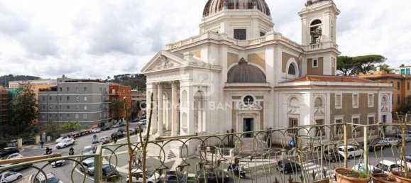 3 bedrooms Apartment in Rome, Italy No. 53111 22