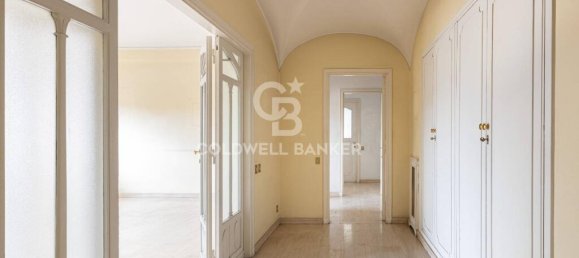 3 bedrooms Apartment in Rome, Italy No. 53111 8