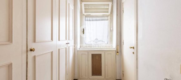 3 bedrooms Apartment in Rome, Italy No. 53111 11