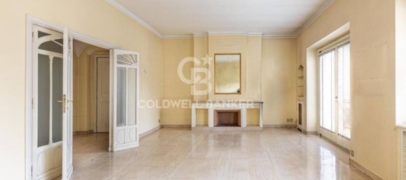 3 bedrooms Apartment in Rome, Italy No. 53111 3