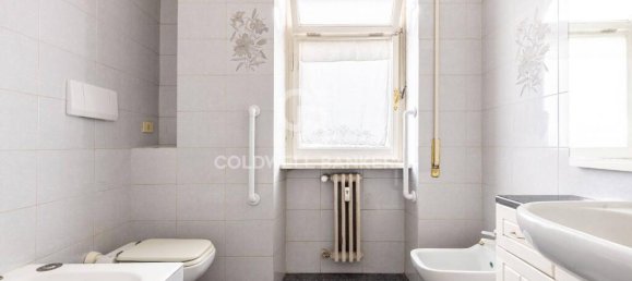 3 bedrooms Apartment in Rome, Italy No. 53111 17