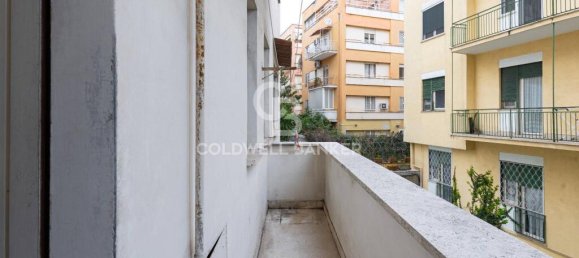 3 bedrooms Apartment in Rome, Italy No. 53111 20