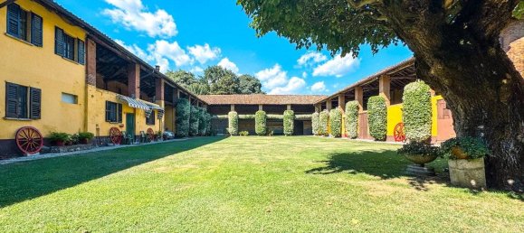 Villa de 10 dormitorios en Lonate Pozzolo, Italy No. 303539 5