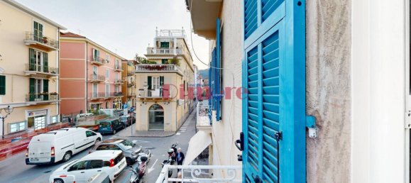 2 Schlafzimmer Wohnung in Alassio, Italy, Nr. 280990 10