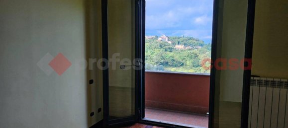 Квартира с 4 комнатами в Фрозиноне, Италия № 113476 8