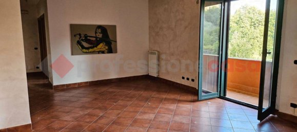 Квартира с 4 комнатами в Фрозиноне, Италия № 113476 6