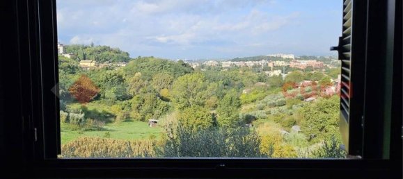 Квартира с 4 комнатами в Фрозиноне, Италия № 113476 10