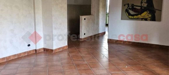 Квартира с 4 комнатами в Фрозиноне, Италия № 113476 5