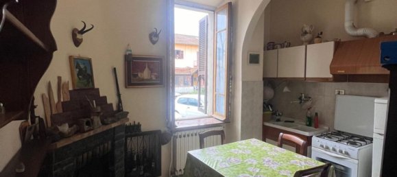 3 rooms Apartment in Licciana Nardi, Italy No. 48522 3