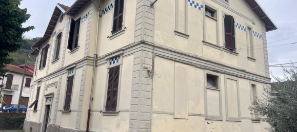 3 rooms Apartment in Licciana Nardi, Italy No. 48522 12