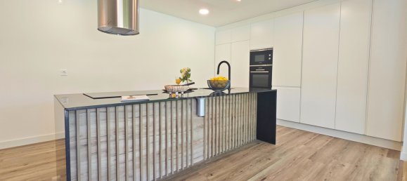 4 bedrooms Villa in Almada, Portugal No. 202476 15