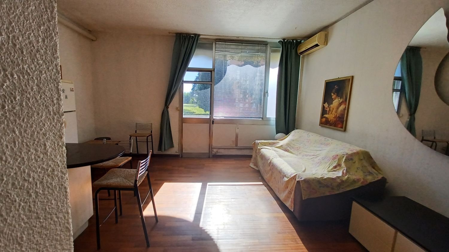 Estudio en Trezzano sul Naviglio, Italy No. 318506