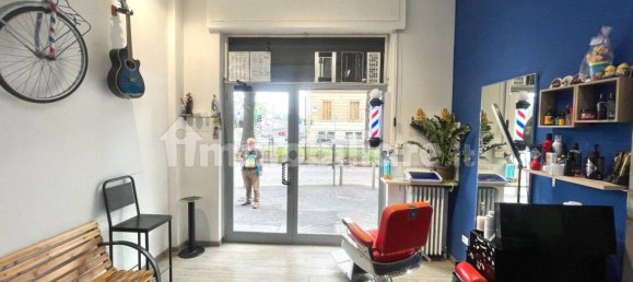 2 rooms Commercial property in Milan, Italy No. 378627 2