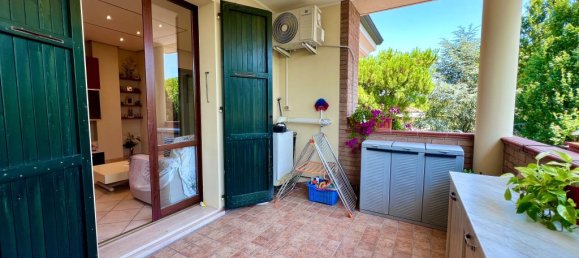 2 bedrooms Building in Bellaria Igea Marina, Italy No. 267302 3